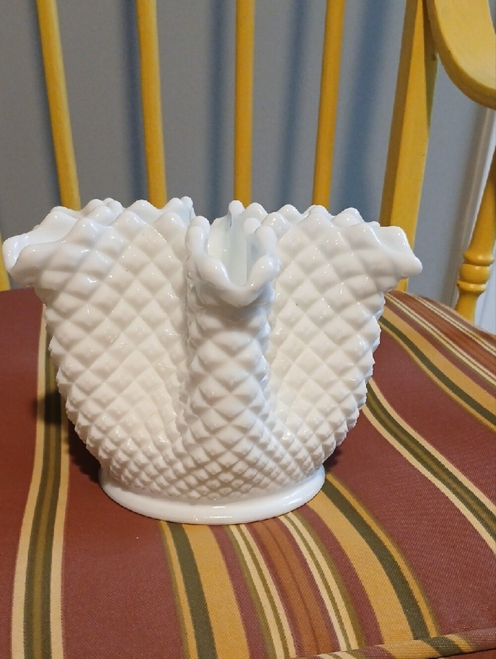 Westmoreland English, White Hobnail, Milk Glass, Ruffled Vase - Picture 4 of 6